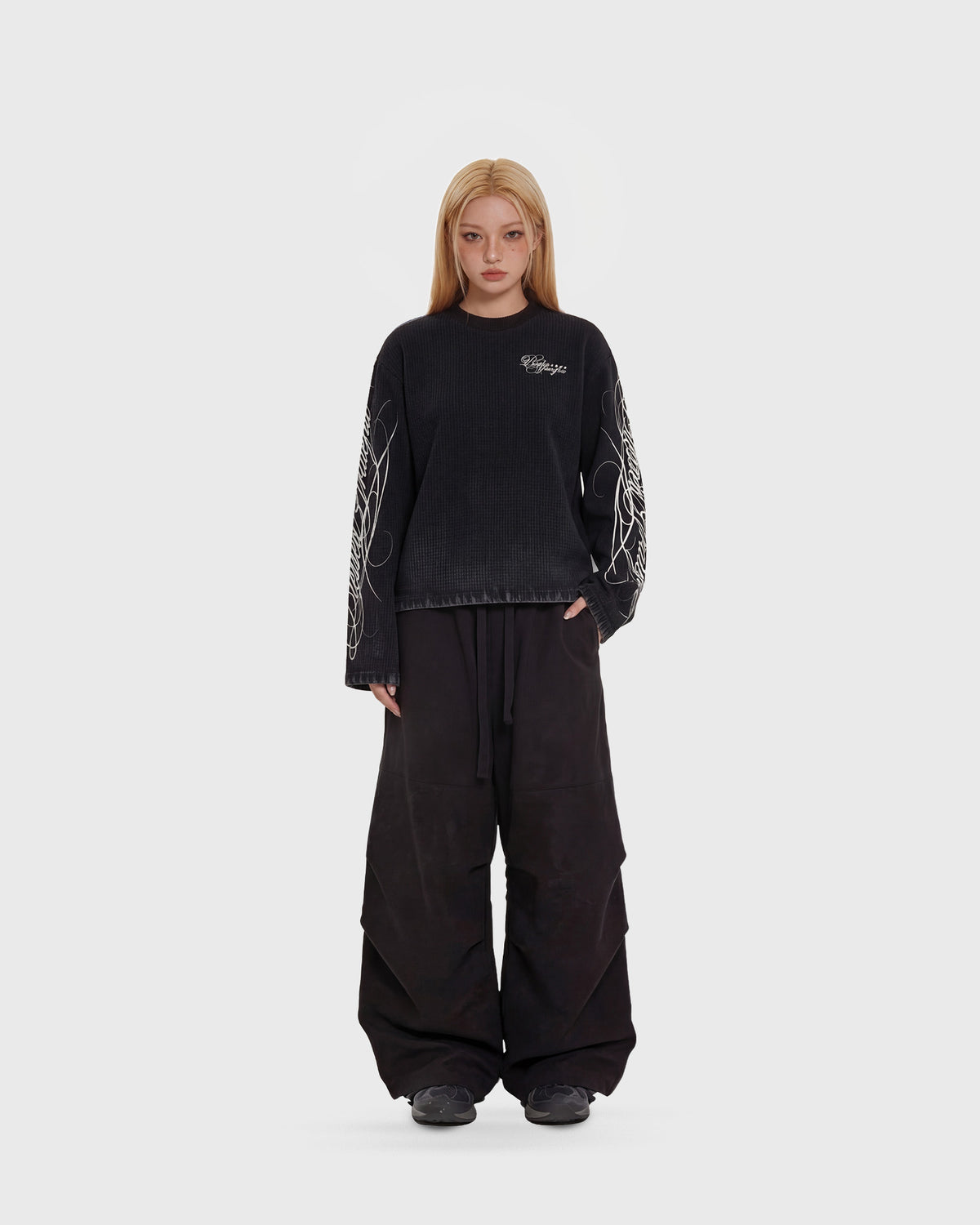 LONG SLEEVES – SCRIPT BASICS BLACK